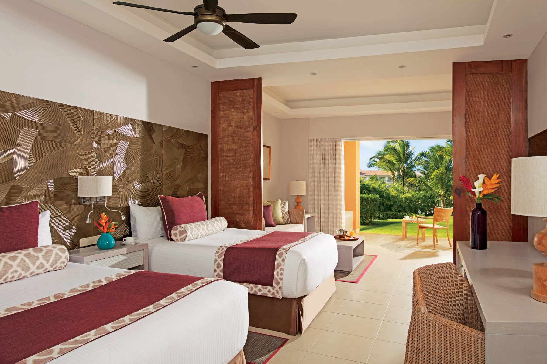 Deluxe Tropical View